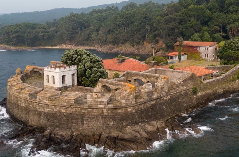 Castillo de Fornà, Spain